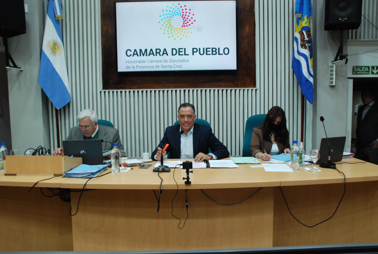 El Vicegobernador Eugenio Quiroga presidió la octava sesión ordinaria del presente periodo legislativo.